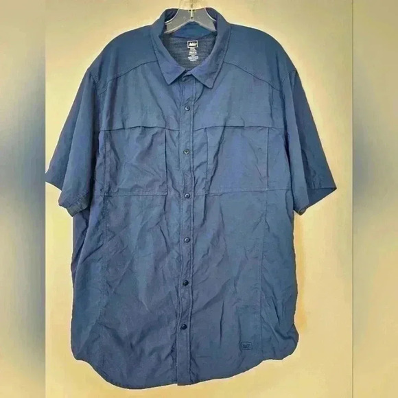 REI BUTTON DOWN SIZE XXL EUC - Picture 1 of 9
